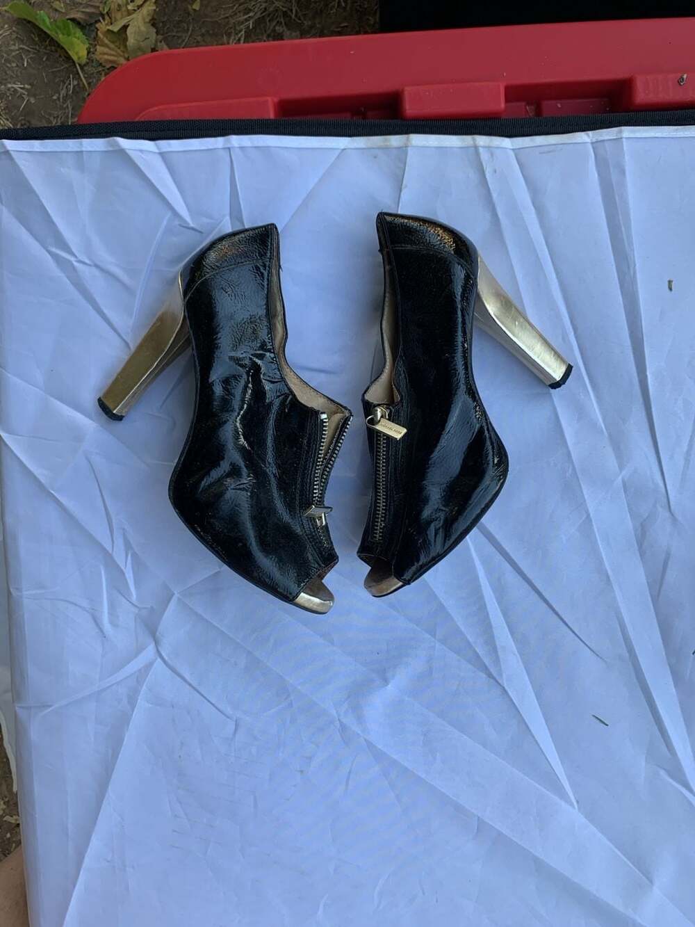 Michael Michael Kors Open Toe Bootie Heels Size 7.5 Black Patent Gold Heel